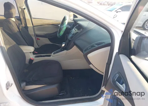 2015 Ford Focus Se из США, поврежденный, VIN 1FADP3F24FL381873